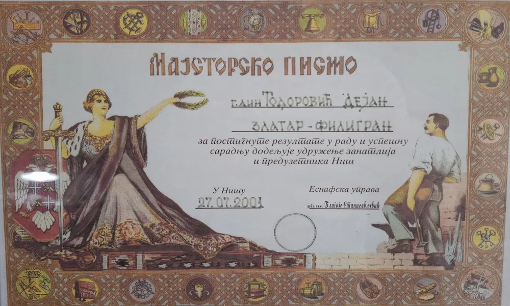 Majstorsko pismo dodeljeno Dejanu Todoroviću za zanimanje zlatar-filigran, Udruženje zanatlija Niš, 2001.